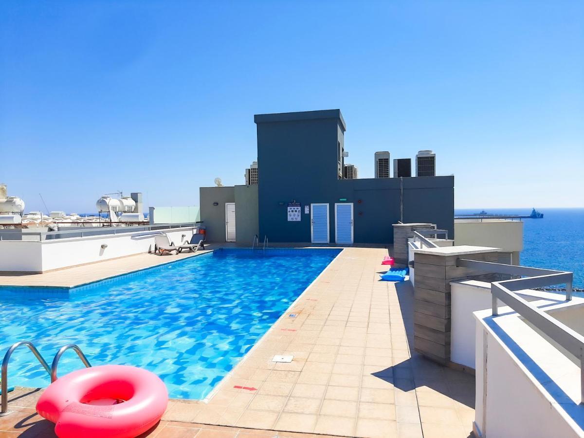 Eden Sea Breeze, 1 Bed, Rooftop Pool, Gym Апартаменти